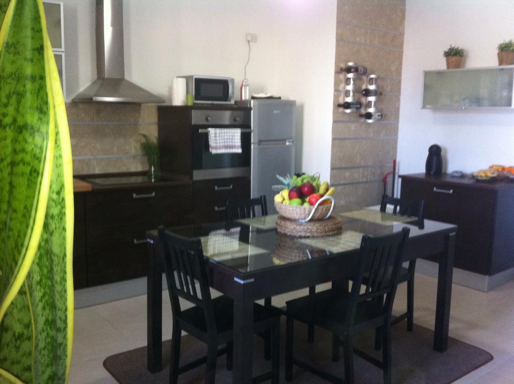 Genista Apartment Kalkara Zimmer foto